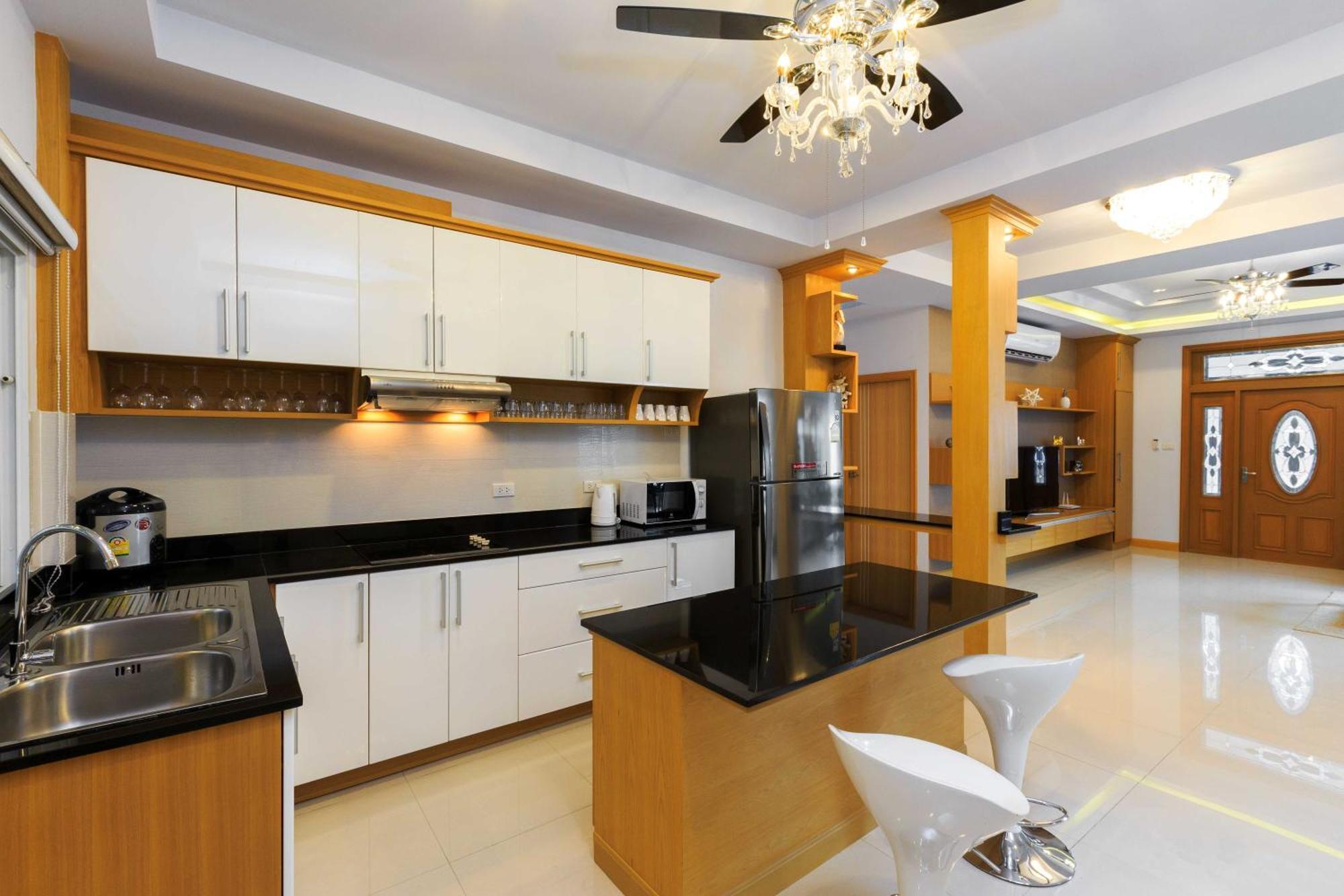 Pattaya Private Villa - Pool,Sauna,Snooker,Bbq Luaran gambar